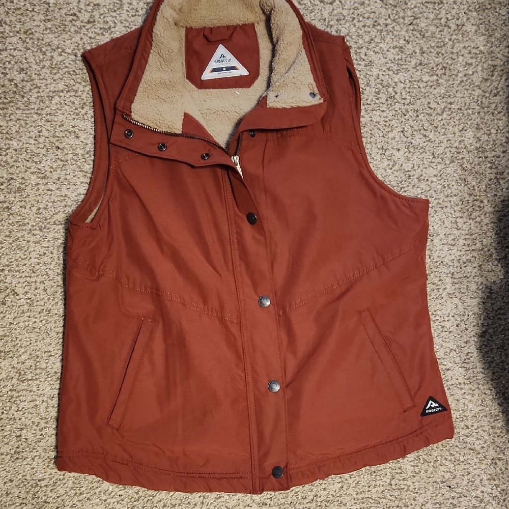 Ridecut Women's Rust Vest with Sherpa Lining